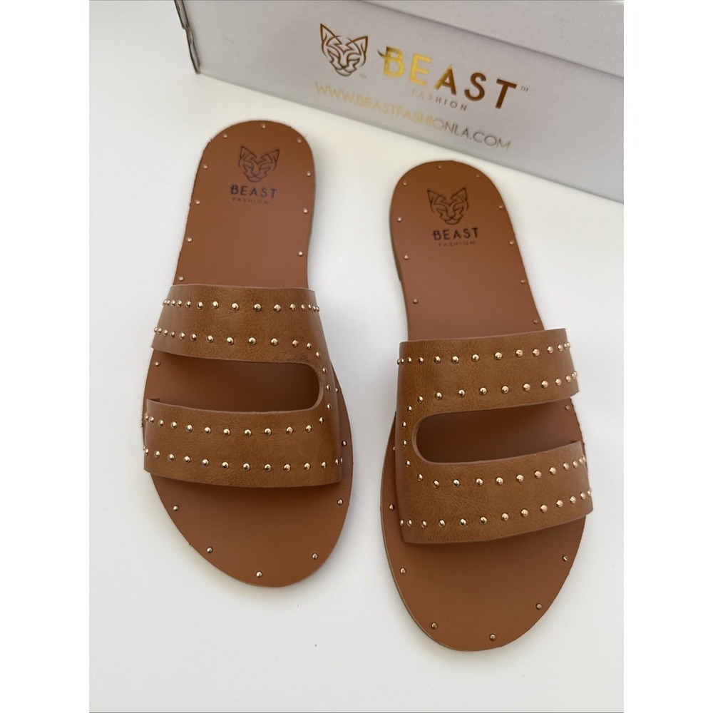 NIB BEAST TRAVIS – 13 CAMEL COLORED SIZE 7 STUDDED SANDALS